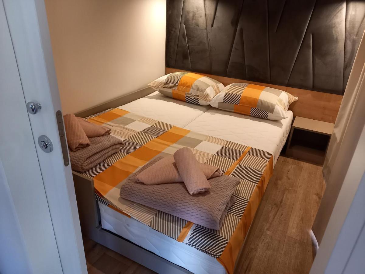 Mobile Home Agava 2 Biograd Na Moru Exteriör bild