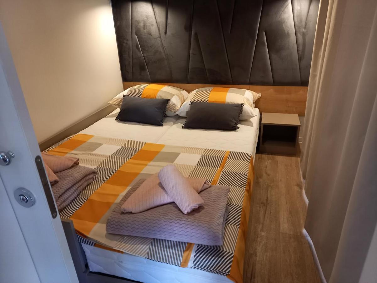 Mobile Home Agava 2 Biograd Na Moru Exteriör bild